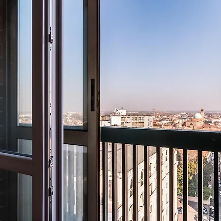Tower 13th Floor * פאדובה