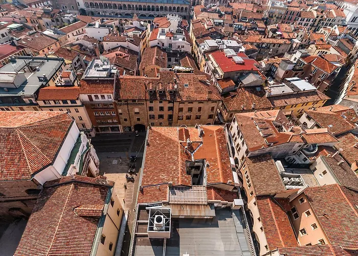 Tower 13th Floor Apartamento Padua