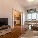 Tower 13th Floor Апартаменты *