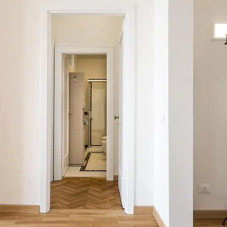 Tower 13th Floor Apartman