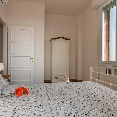 Tower 13th Floor Apartman *